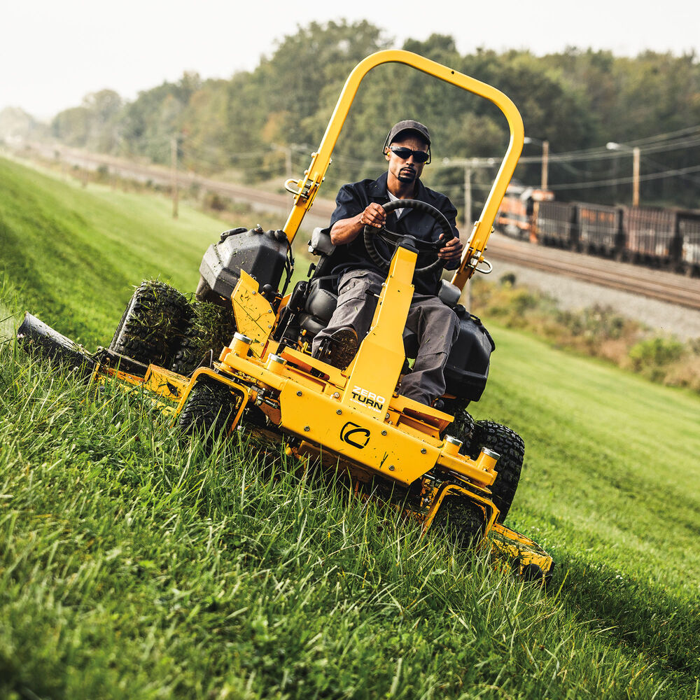 Cub Cadet Pro Z 972 SD 38.5HP EFI Kawasaki Zero Turn Mower