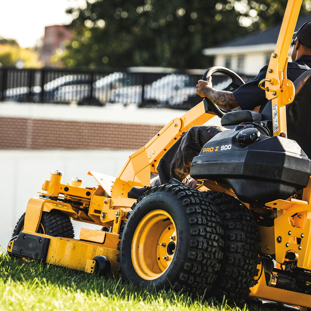 Cub Cadet Pro Z 972 SD 38.5HP EFI Kawasaki Zero Turn Mower