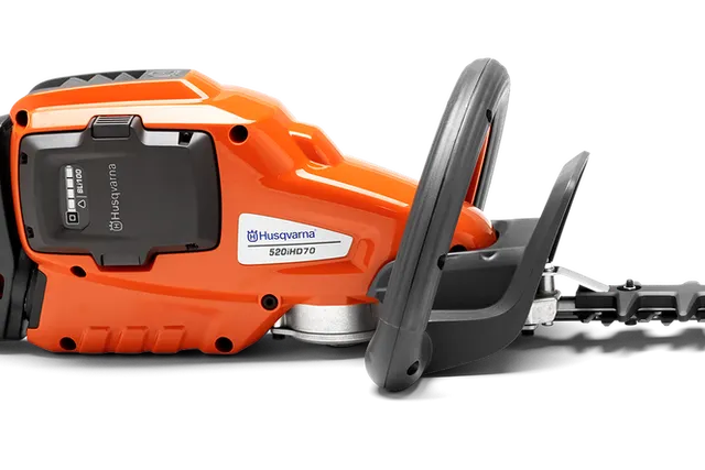 Husqvarna 525HF3S Professional Hedge Trimmer – 25.4cc Gas Powered Long Reach Hedge Cutter for Large Hedges