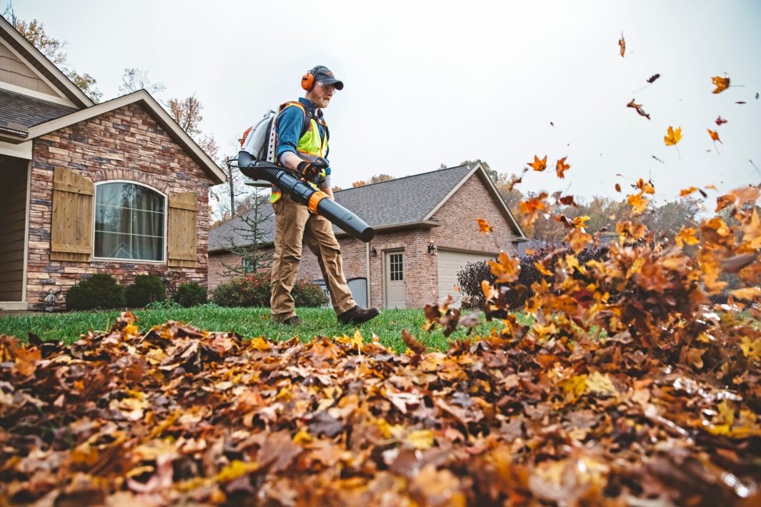 STIHL BR 800 X MAGNUM Backpack Leaf Blower 79.9cc Tube Throttle Gas Blower